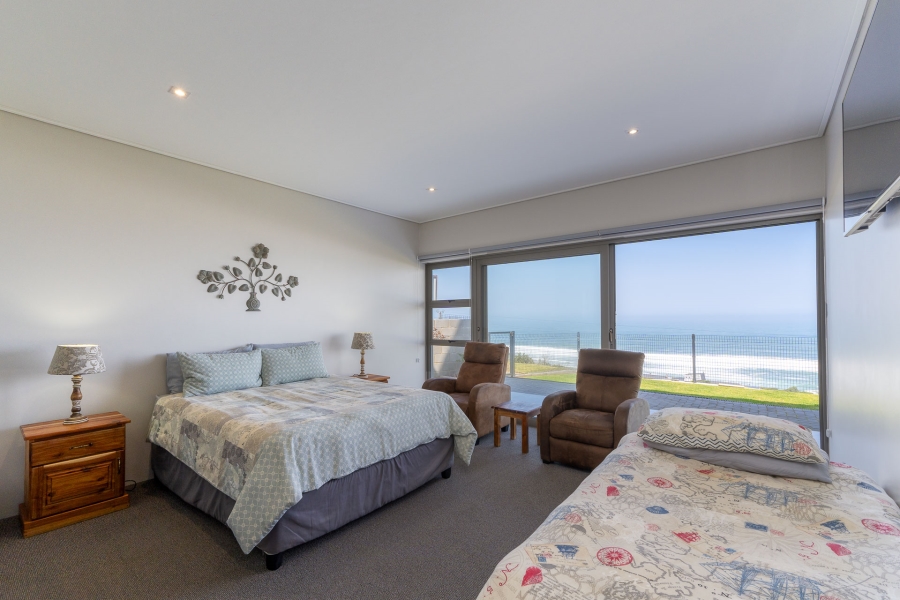 3 Bedroom Property for Sale in Pienaarstrand Western Cape